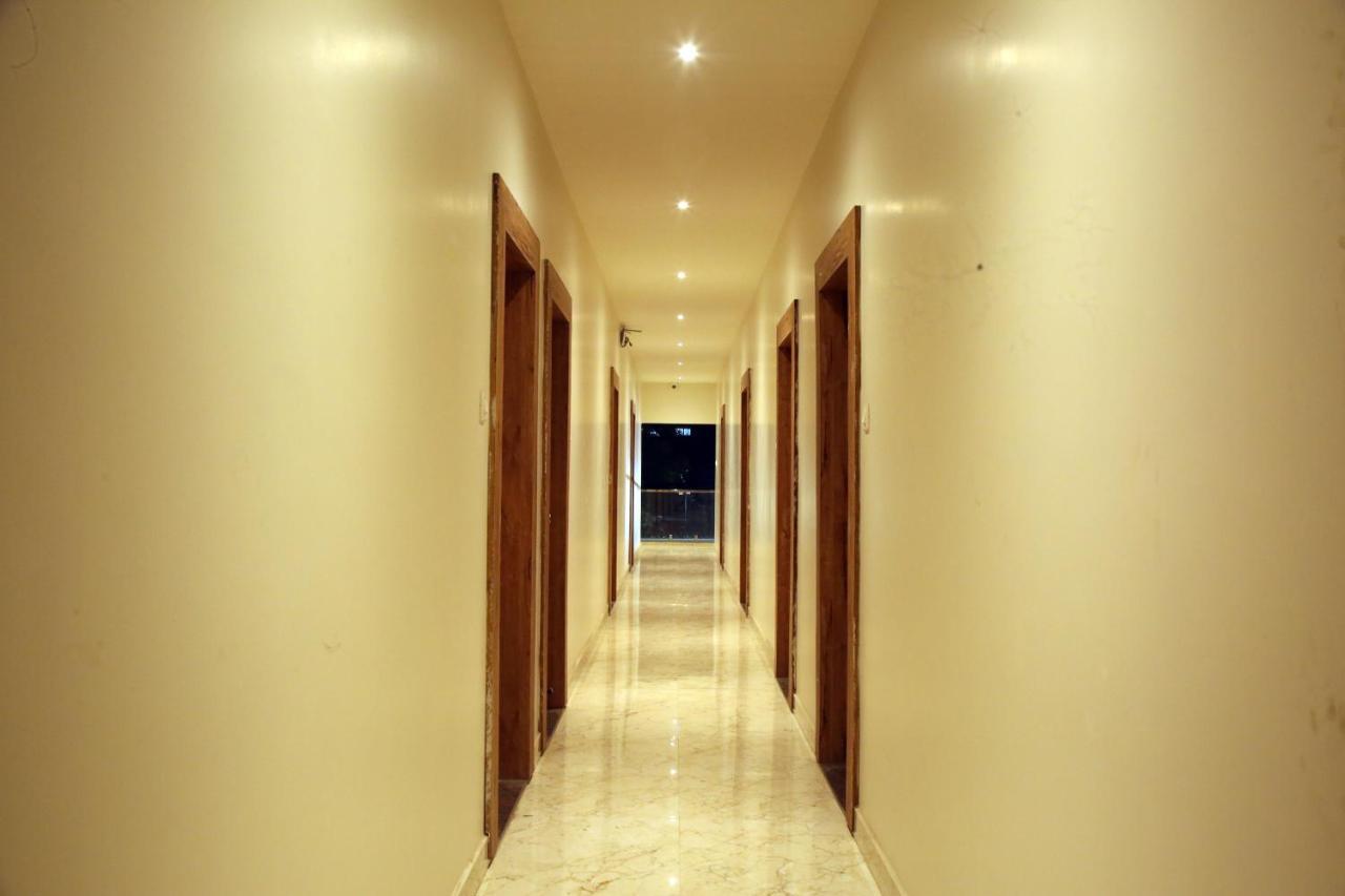 Hotel Madhusudan Executive Colhapur Exterior foto