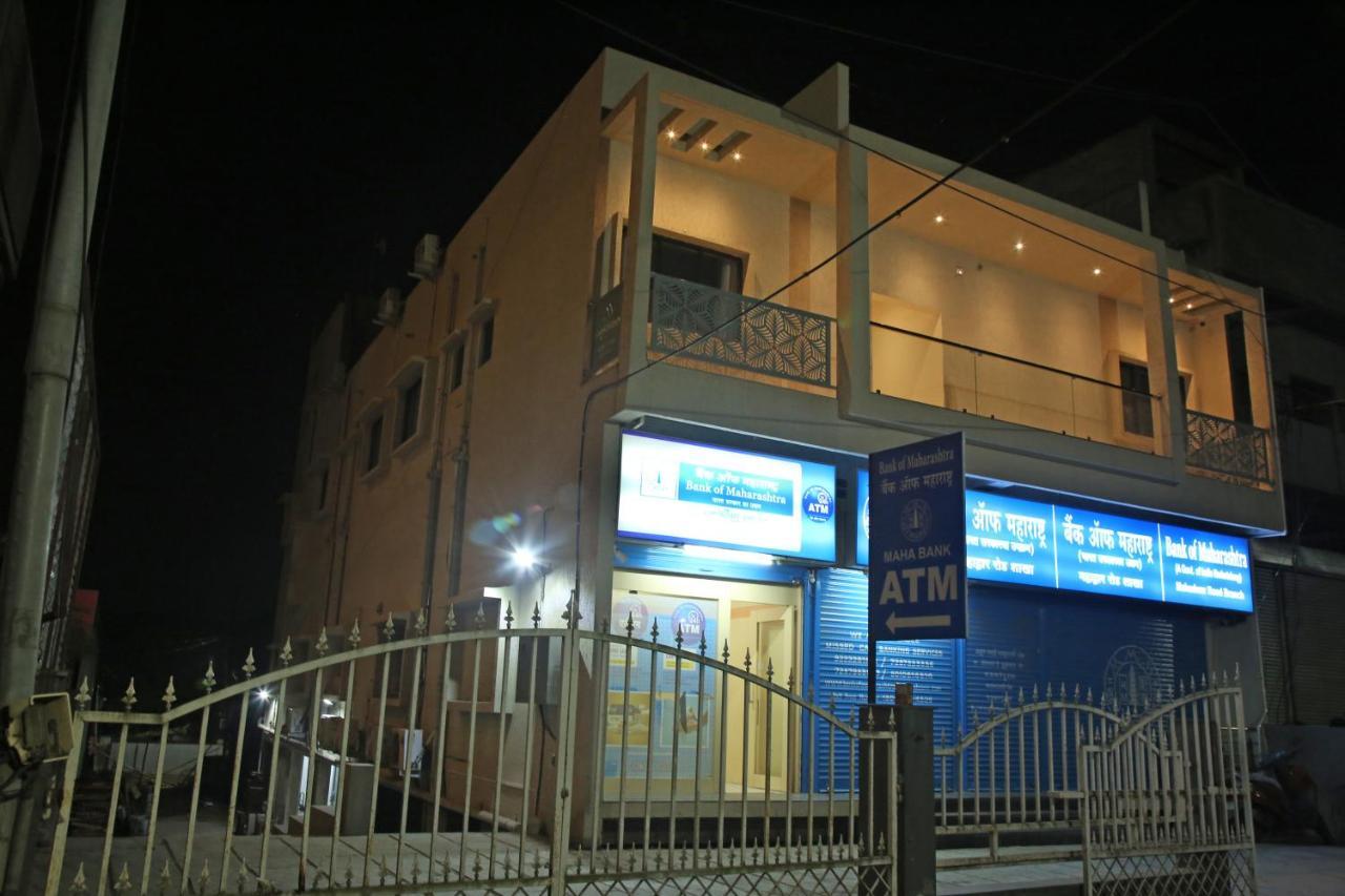 Hotel Madhusudan Executive Colhapur Exterior foto