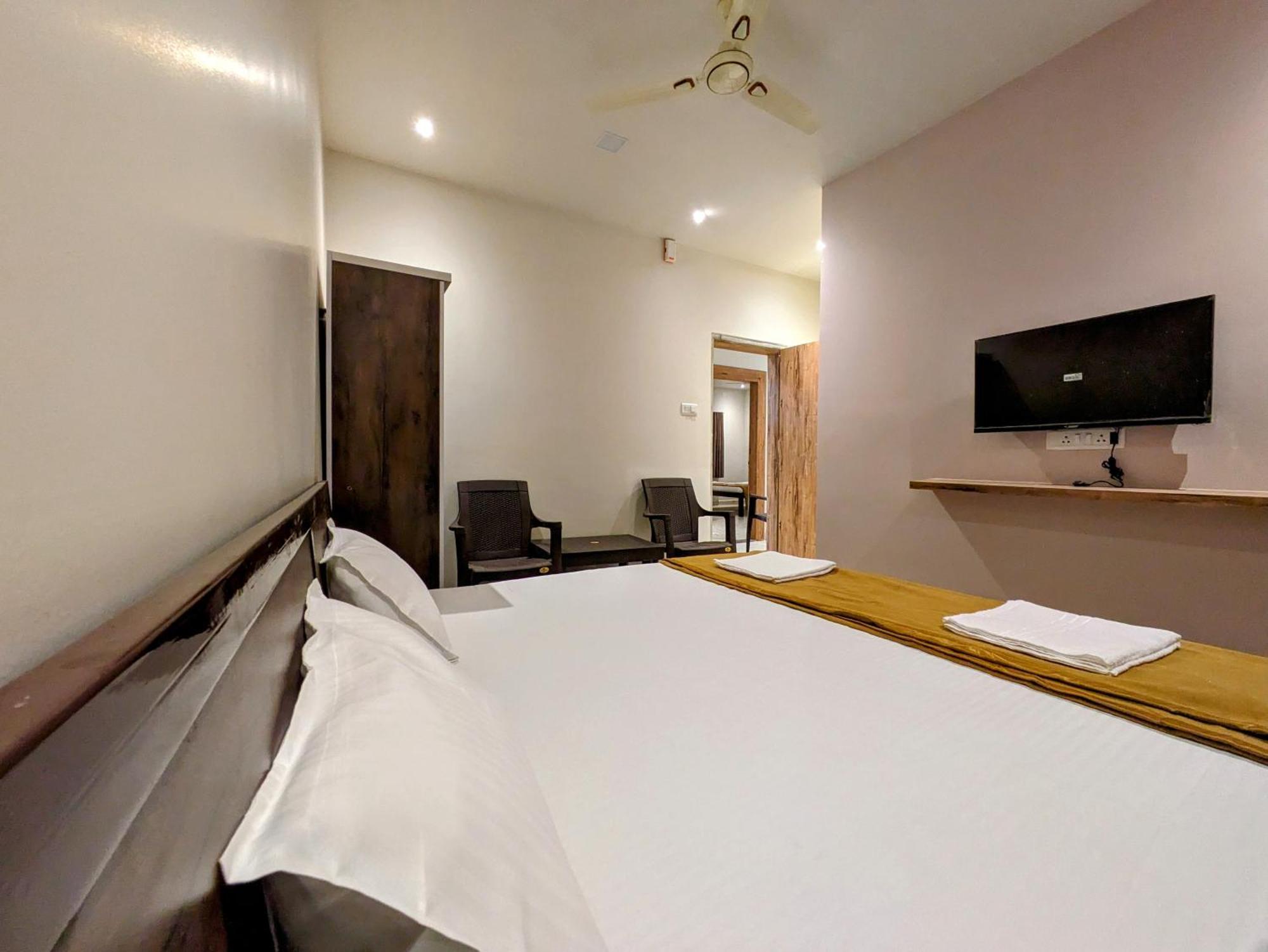 Hotel Madhusudan Executive Colhapur Exterior foto