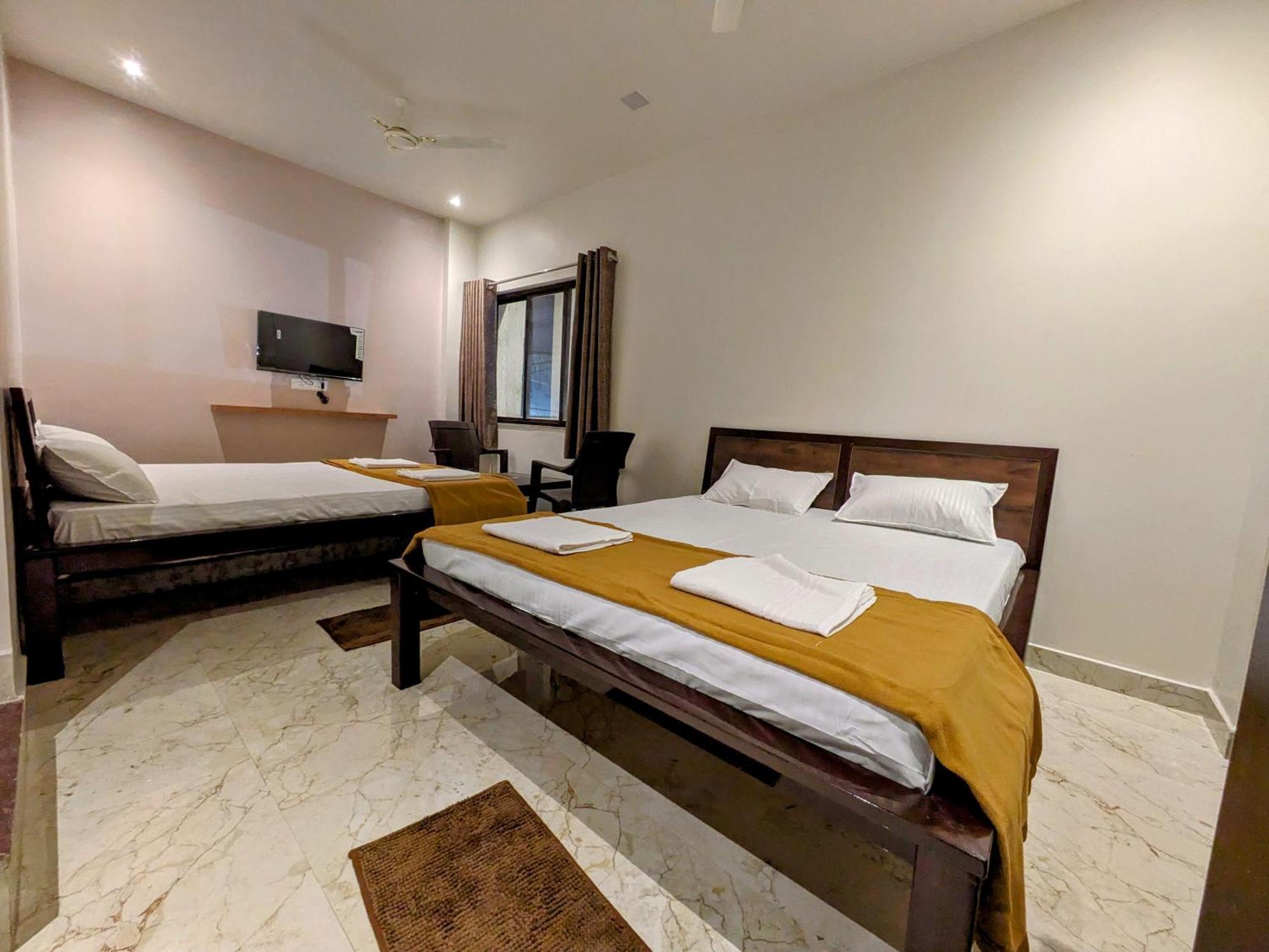Hotel Madhusudan Executive Colhapur Exterior foto